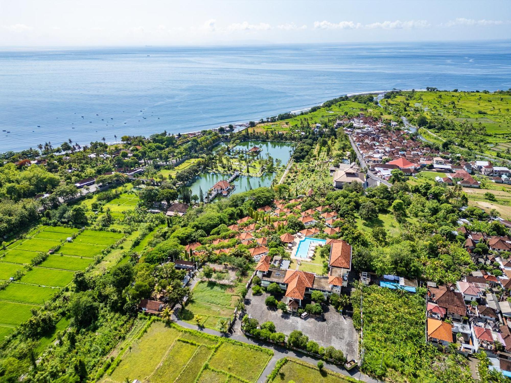 Taman Surgawi Resort & Spa Jasri Kültér fotó